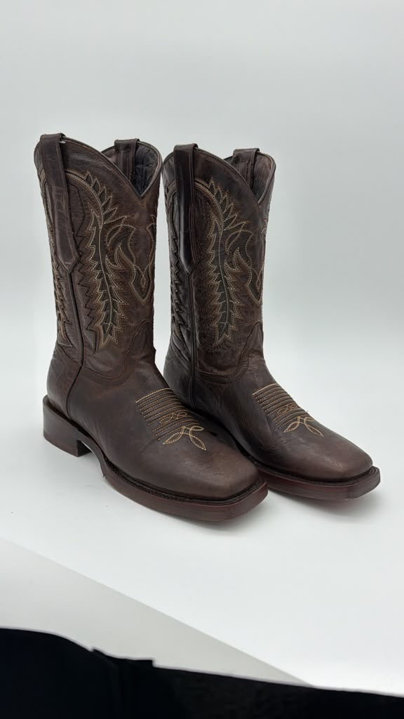 Cedro Tabaco Women's Western Boot - Side view