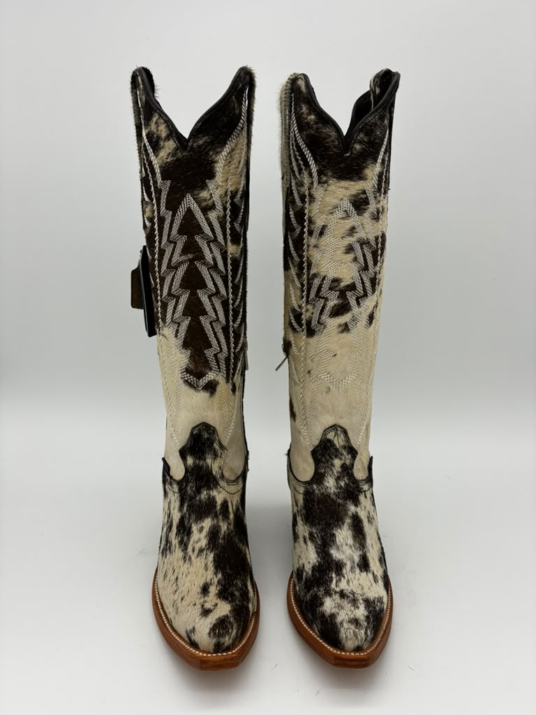 Rockem Cowhide Cowgirl Boot Size 6 III – front pair view showing full cowhide