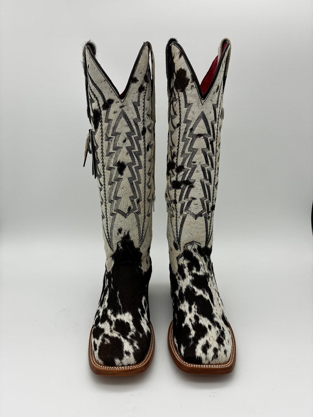 Rockem Cowhide Cowgirl Boot Size 7 Brown & White – front facing view