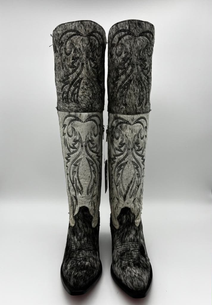 Rockem Cowhide Cowgirl Boot Size 8 Wide IV – front pair view