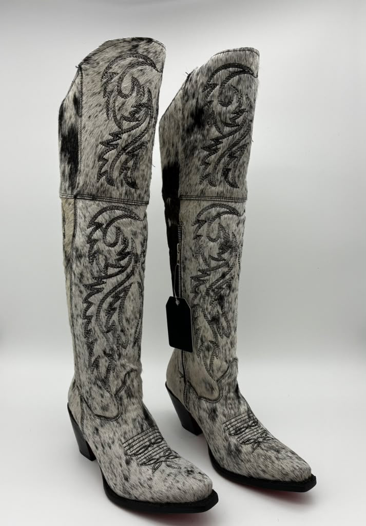 Rockem Cowhide Cowgirl Boot Size 9 III – side profile view with scrollwork stitching